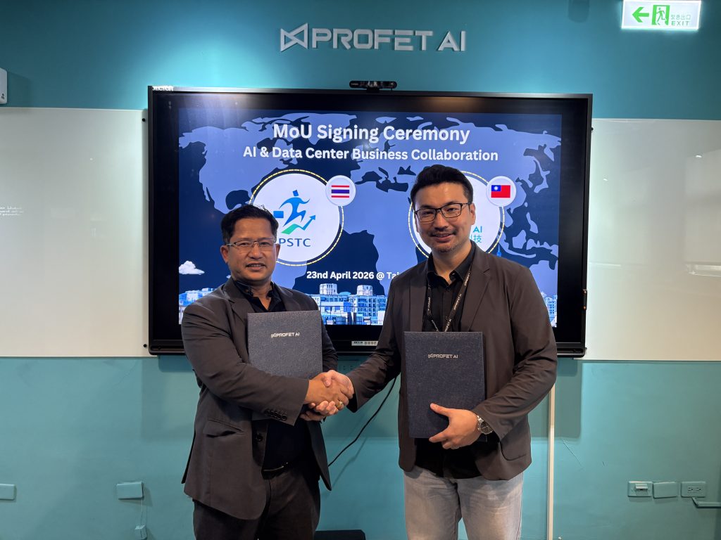 Left, Poramet Ruangnoo, Group CEO & Co-Founder of PSTC Academy; Right, Mark Chen, Special Assistant to CEO of Profet AI